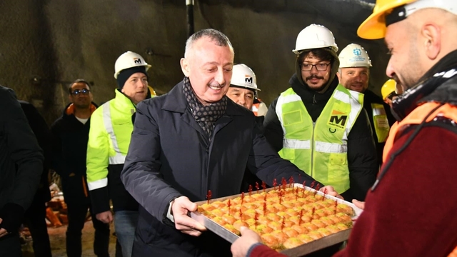 Kocaeli Büyükşehir ekipleri yeni yıla şantiyelerde girdi