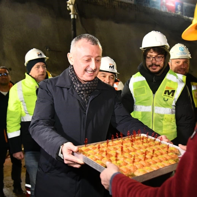 Kocaeli Büyükşehir ekipleri yeni yıla şantiyelerde girdi