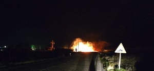 Fırtına elektrik tellerini kopardı, çıkan yangın büyümeden söndürüldü