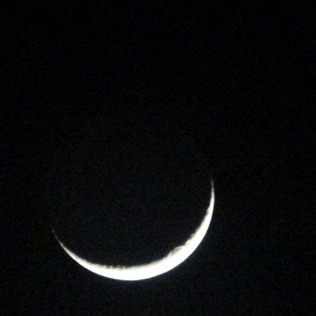 Van'da 2026'nın ilk hilal ay görsel şölen sundu