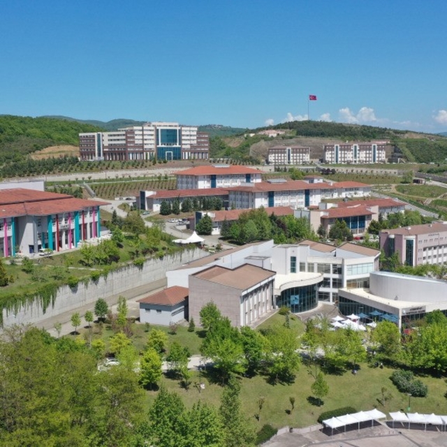 Düzce Üniversitesi mühendislikte birinci oldu