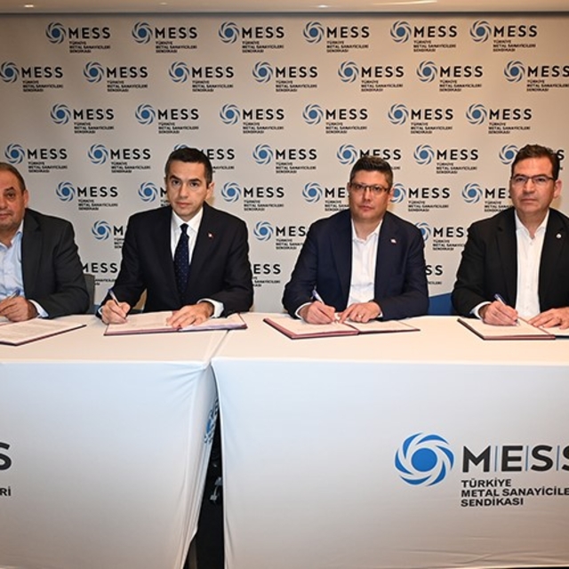 Metaş işçileri kazandı, TOFAŞ'ta büyük kutlama