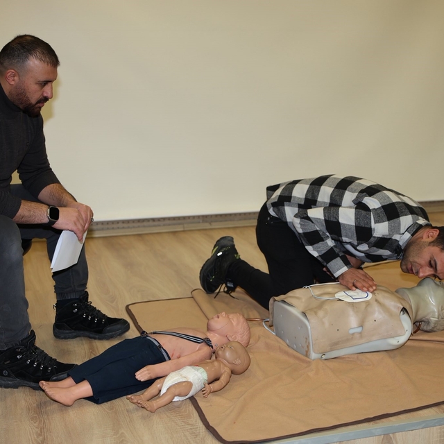 Bayburt'ta polis adaylarına ilk yardım eğitimi verildi