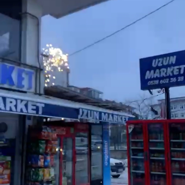 Tekirdağ'da elektrik telleri alev alarak kıvılcım saçtı