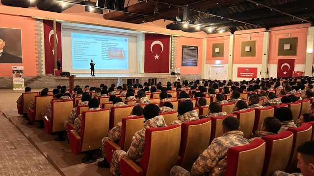 Kütahya'da erbaş ve erlere yönelik eğitim programı