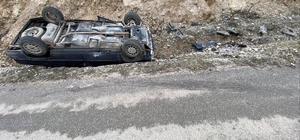 Kontrolden çıkan otomobil takla attı; 2 yaralı