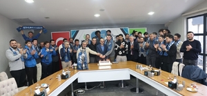 Çayırova Belediye Başkanı Çiftçi, şampiyon basketbolcularla bir araya geldi