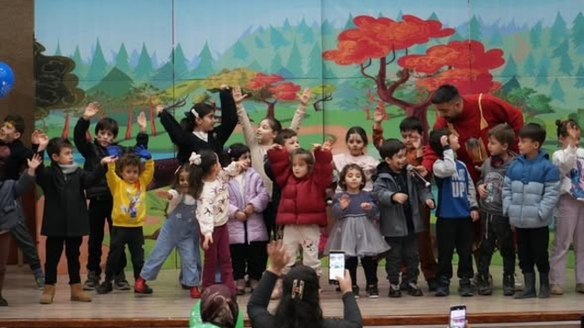 Gölcük'te öğrenciler için "Ara Tatil Tiyatro Şenliği" başladı