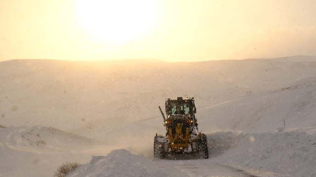 Ağrı'da kapalı köy yolları ulaşıma açılıyor