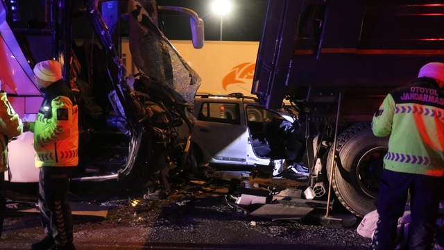 Sakarya'da ki feci kazada acı detay ortaya çıktı
Yaklaşık 5 ay önce dünya evine girmişti, feci kazada hayatını kaybetti