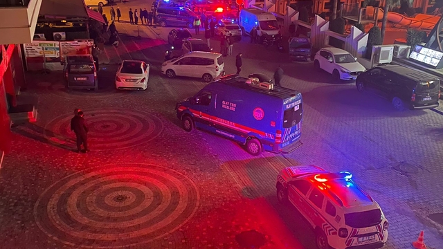 Antalya'da motosiklet ile kamyonet çarpıştı: 1 ölü