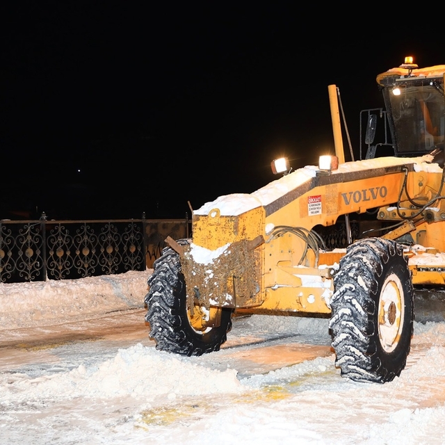 Van'da 146 yerleşim yeri ulaşıma açıldı