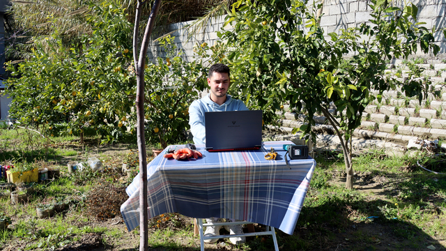 Depremzede öğrenciden yapay zeka destekli bitki bakımı uygulaması