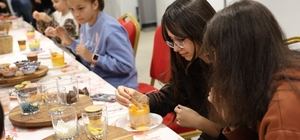 Kartepe'de çocuklar mum yapım atölyesine katıldı