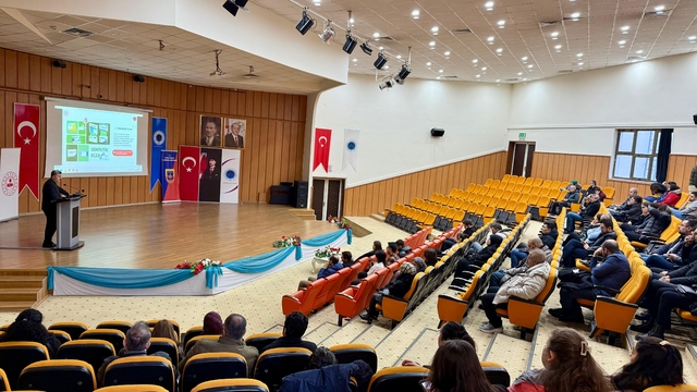 Batman'da uyuşturucuyla mücadele kapsamında öğretim elemanlarına eğitim verildi