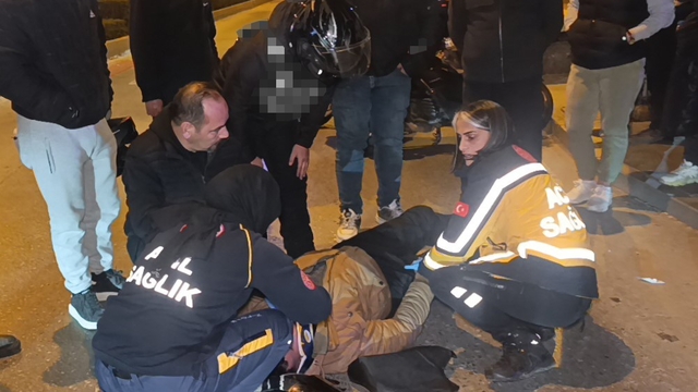 Dönüş yasağı olan yerden dönen otomobil motosikletle çarpıştı: 1 yaralı
Ehliyetsiz sürücü kazaya karıştı, sürücüyü değiştirseler de cezadan kaçamadı