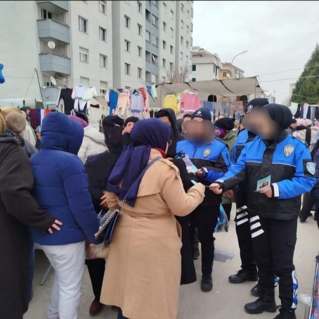 Polis, binlerce kişiyi hırsızlık ve dolandırıcılık olaylarına karşı bilgile...