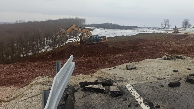 Kandıra Bölünmüş Yolu'nda heyelan meydana geldi