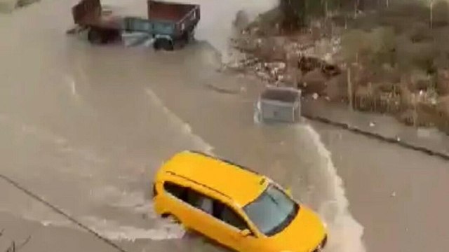 Aydın'da sağanak etkili oldu