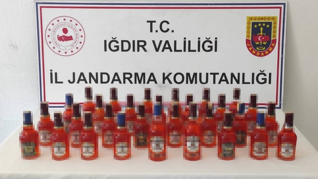 Iğdır'da 40 litre kaçak viski ele geçirildi