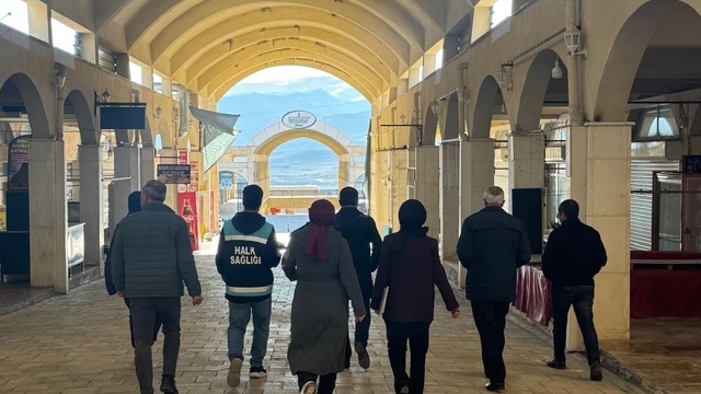 Hasankeyf'te tütün denetimi: Halk sağlığı için sahaya indiler