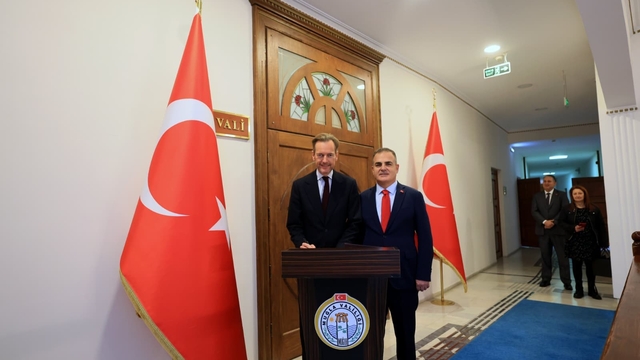 Muğla Valisi Akbıyık, Belçika Büyükelçisi Van de Velde'yi ağırladı