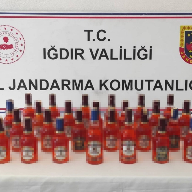 Iğdır'da 40 litre kaçak viski ele geçirildi