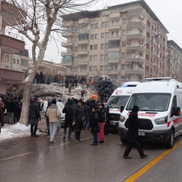 Malatya'daki Sancak Apartmanı davasında 5 sanığa hapis cezası