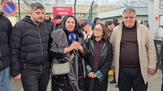Duruşma sonrası aile konuştu: "Kardeşim yerinde rahat yatacak"
Müzisyen eşi tarafından öldürülen kadının yakınları duruşma sonrasında konuştu