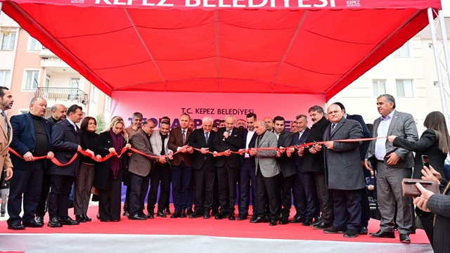 Kepez'de Teomanpaşa Semt Evi hizmete açıldı