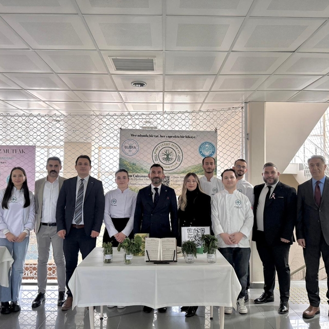 Balıkesir'de üniversite öğrencileri yenilebilir yabani otlara yönelik proje...