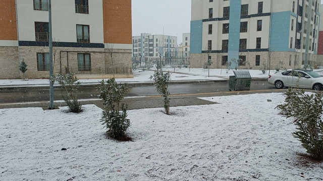 Araban'daki kar yağışı kuraklık korkusunu sonlandırdı, çiftçinin yüzünü güldürdü