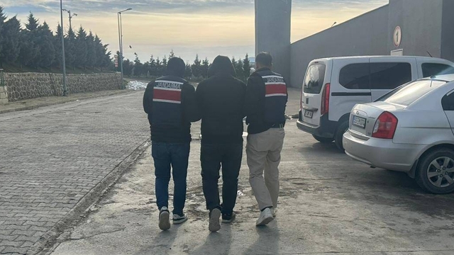 Samsun'da uyuşturucudan 8 yıl 4 ay hapis cezası bulunan hükümlü yakalandı