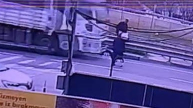 Kamyonun çarptığı 77 yaşındaki yaya hayatını kaybetti