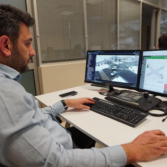 Kahramanmaraş'ta 264 kamerayla yol durumunu anlık olarak takip ediyor