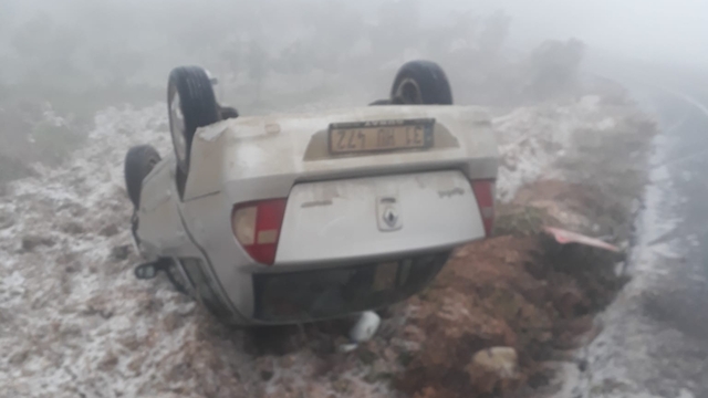 Altınözü ilçesinde takla atan otomobildeki 2 kişi yaralandı