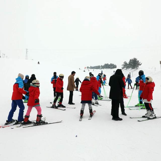 Ağrı'da denetimli serbestlik tedbiri altındaki yükümlülerin çocuklarına kay...