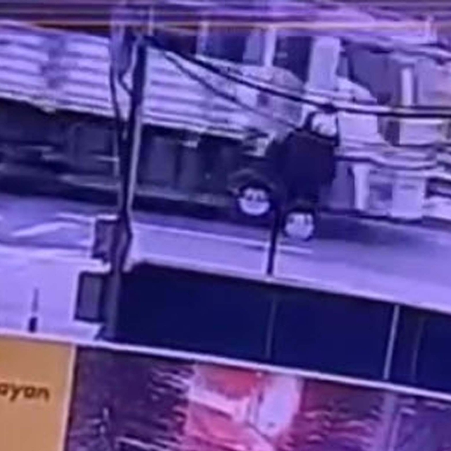 Kamyonun çarptığı yaya öldü; kaza kamerada
