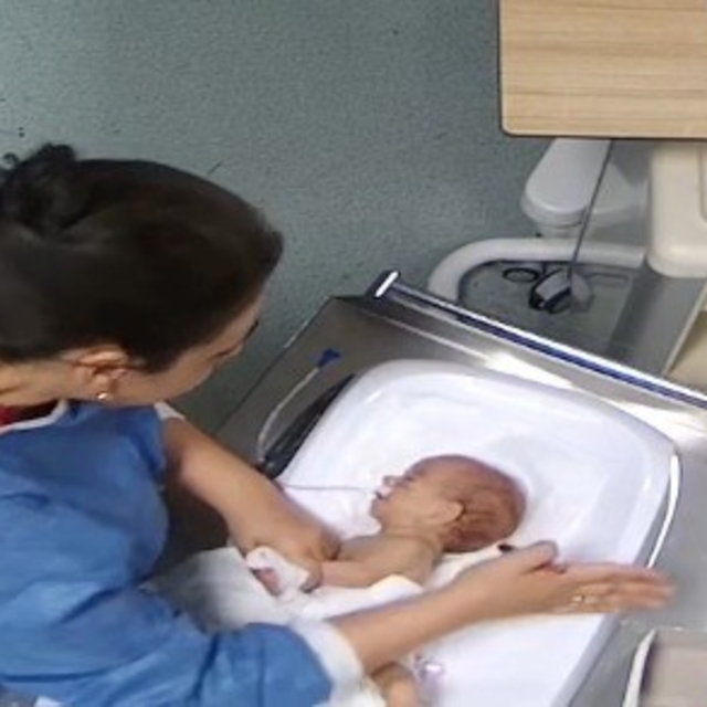 5 günlük Deniz, hemşire şiddeti sonucu engelli kalmış
Hemşirenin 5 günlük b...