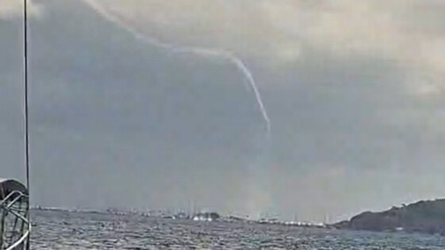 Marmaris Körfezi'nde hortum paniği