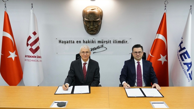 HEAŞ ile ESTÜ arasında havacılık sektöründe nitelikli insan kaynağı yetiştirilmesi için protokol imzalandı