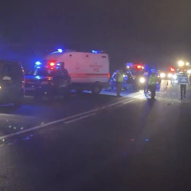 Mardin'de otomobil ile hafif ticari araç çarpıştı: 3 ölü, 2 yaralı