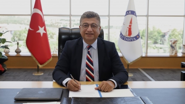 Rektör Prof. Dr. Süleyman Kızıltoprak: "Türk bayrağı özgürlük destanıdır"