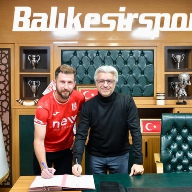 Balıkesirspor Akın Arıcan'a imza attırdı