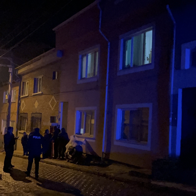 Eskişehir'de üçüncü kattan düşen şahıs ağır yaralandı