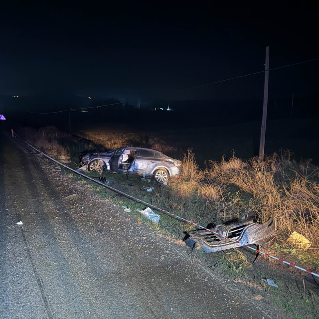 Uşak'ta devrilen otomobildeki 1 kişi öldü, 3 kişi yaralandı