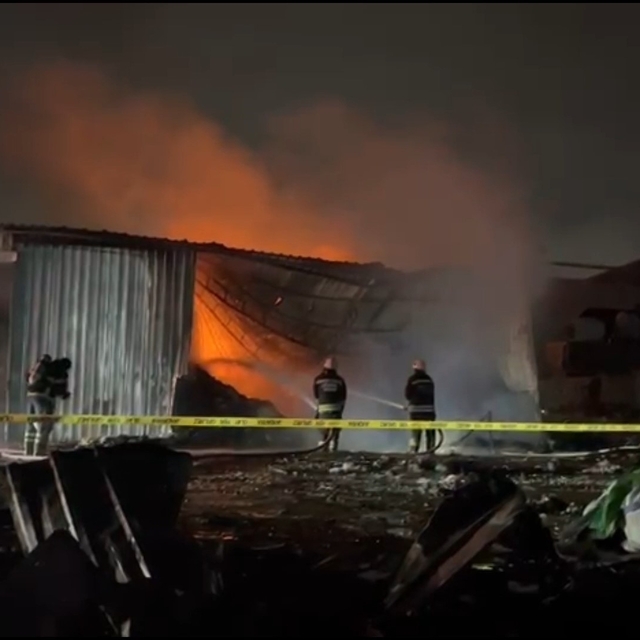 Tekirdağ'da tekstil geri dönüşüm fabrikasında yangın