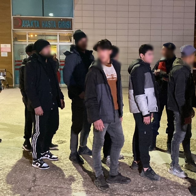 Bursa'da 9 kaçak göçmen yakalandı