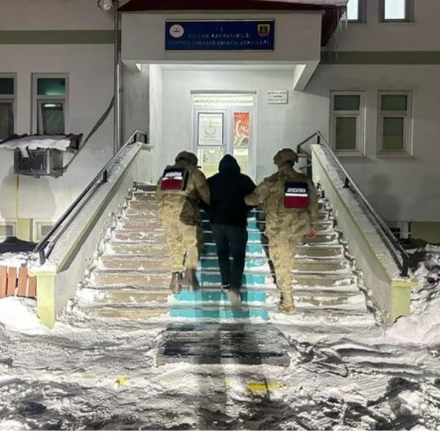 Bulanık'ta 8 yıl 4 ay hapis cezası bulunan şahıs yakalandı