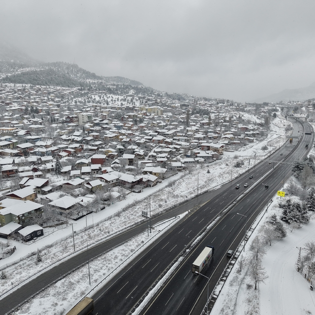 Pozantı beyaza büründü
